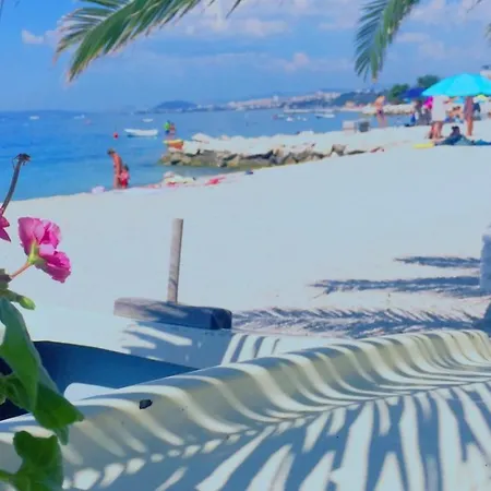 Maris- Beachfront With Exclusive Pool