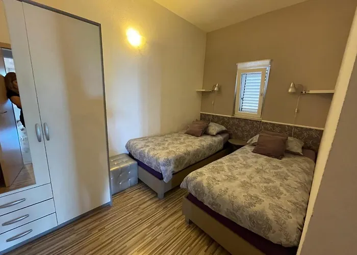 Maris- Beachfront With Exclusive Pool