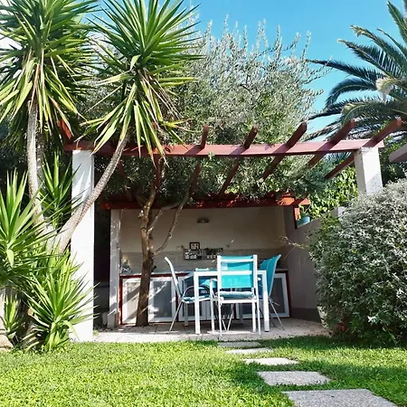 Villa Maris- Beachfront With Exclusive Pool *