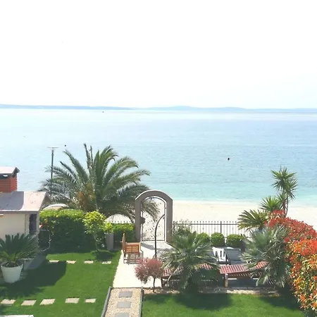 Villa Maris- Beachfront With Exclusive Pool *
