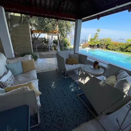 Maris- Beachfront With Exclusive Pool
