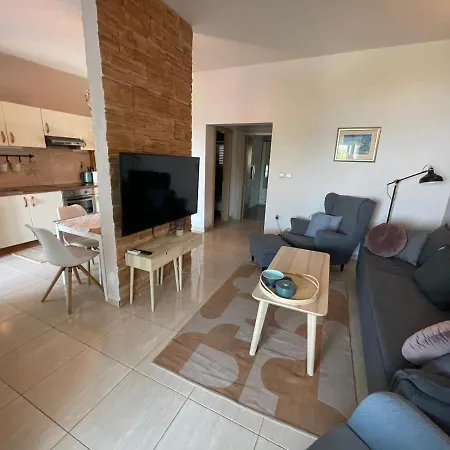 Maris- Beachfront With Exclusive Pool * Podstrana