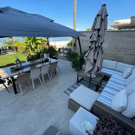 Maris- Beachfront With Exclusive Pool * Podstrana