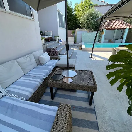 Вилла Maris- Beachfront With Exclusive Pool