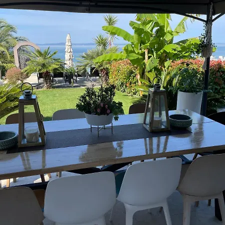 Вилла Maris- Beachfront With Exclusive Pool