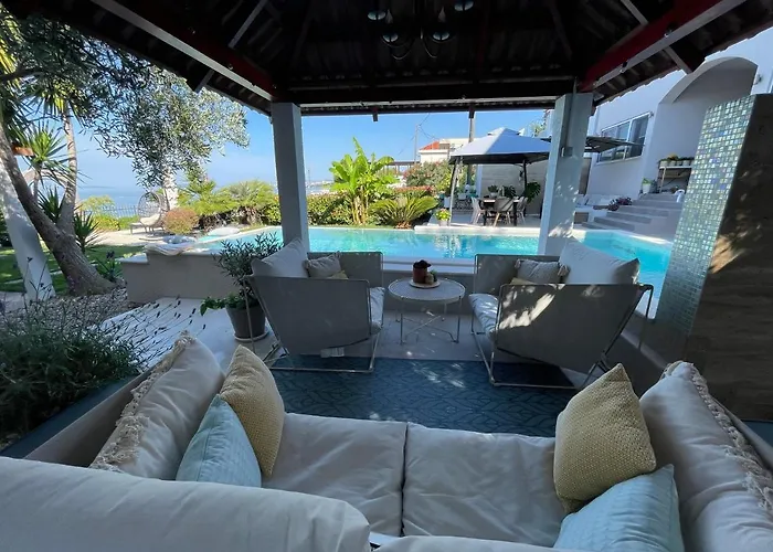 Maris- Beachfront With Exclusive Pool * Подстрана