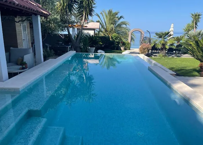 Maris- Beachfront With Exclusive Pool