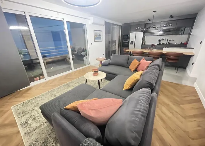Maris- Beachfront With Exclusive Pool *